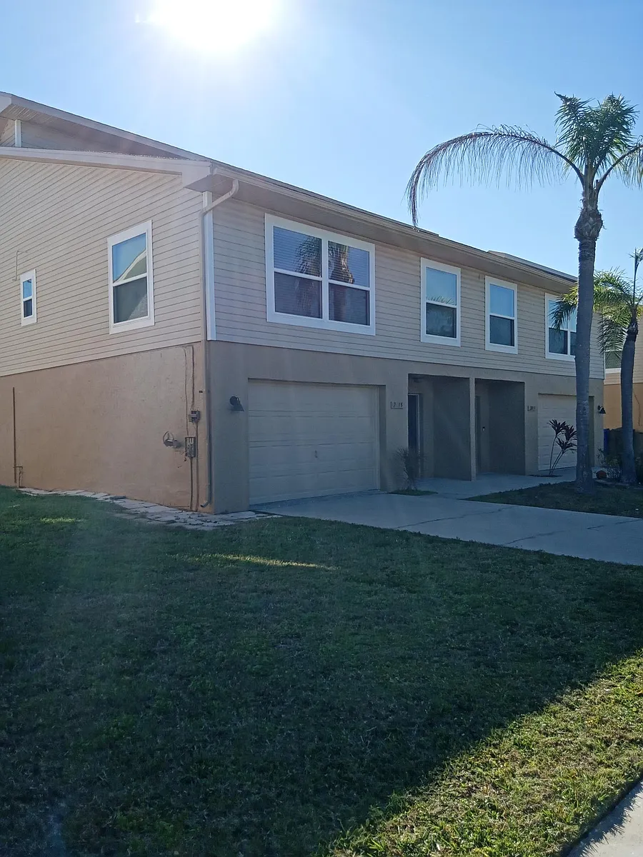 Building Photo - 2015 McMullen Ave