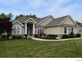 3695 Timberlink Rd, North Tonawanda, NY 14120