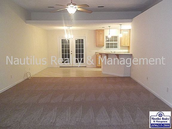 3rd image of 4926 McCall Ln