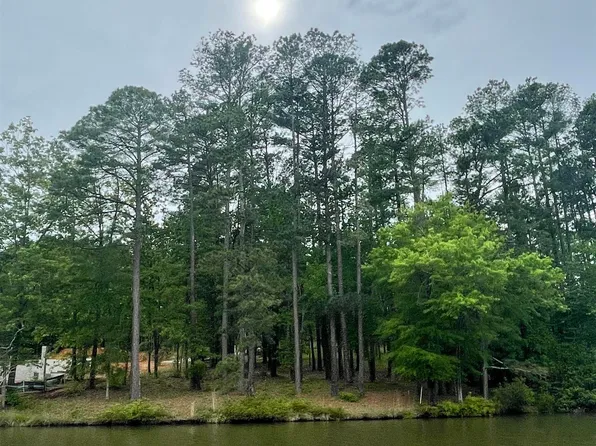 6 Herrington Dr, Cross Hill, SC 29332