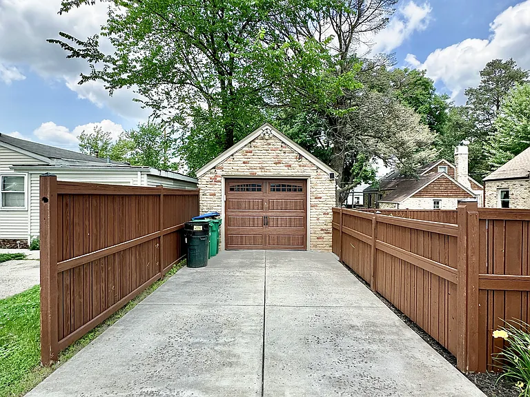 3380 Brunswick Ave S — Photo 20