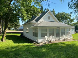 516 W 3rd St, Glen Elder, KS 67446