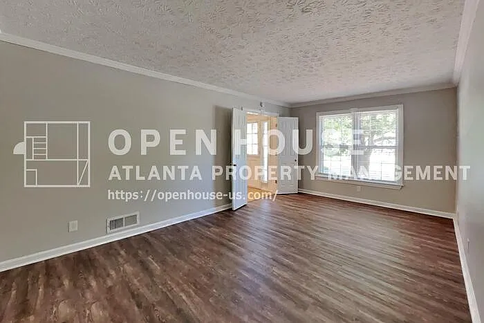 2922 Melton Ct SW — Photo 6