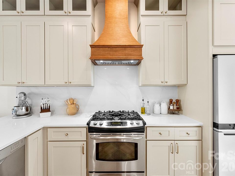 1st image of 4115 Birkshire Hts