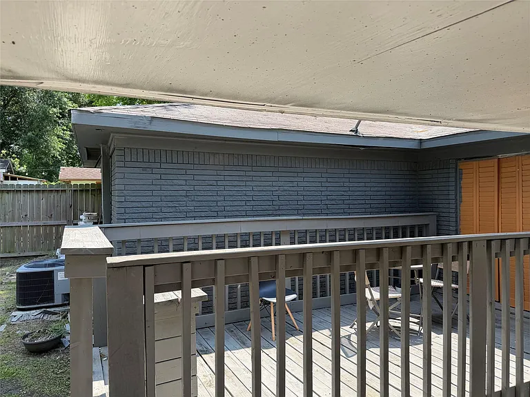 6811 Saint Augustine St — Photo 11