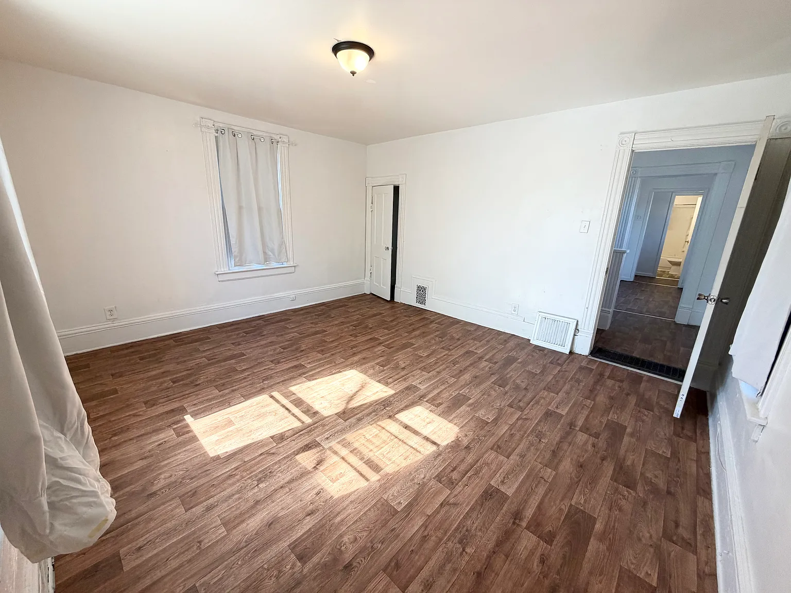 5 bed, 1800 sqft, $1,750 — Photo 4