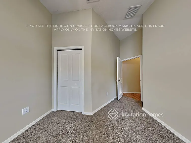 12048 Fall Creek Ct — Photo 11