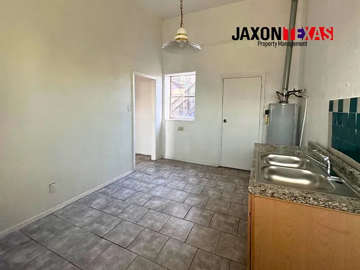 920 S Stanton St #3 — Photo 6