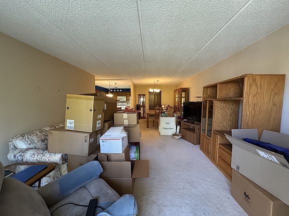 2nd image of 6433 W Belle Plaine Ave APT 302