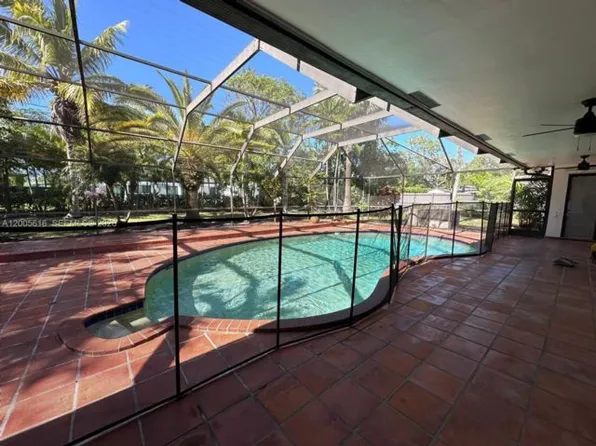 7625 SW 180th Ter, Palmetto Bay, FL 33157