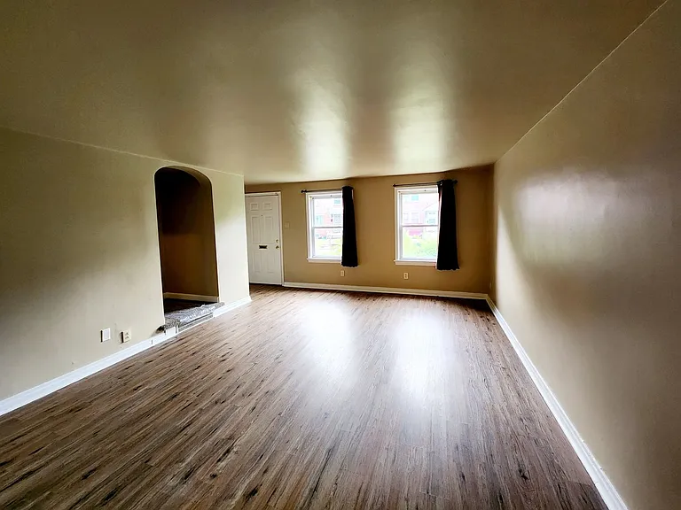 2618 Waldo St — Photo 5