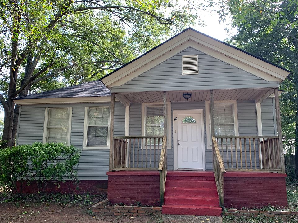 Front of home - fenced front yard