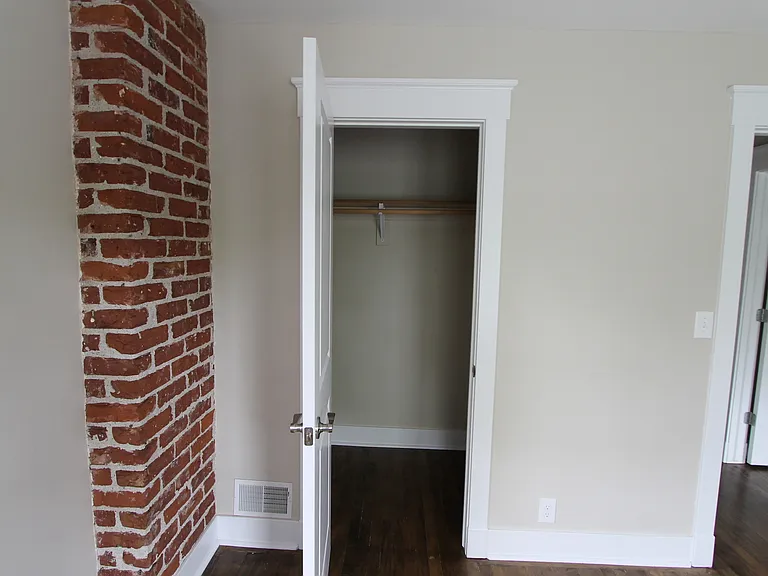 307 S 50th St — Photo 13