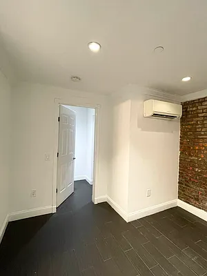 Rented by Jonis Realty | media 21