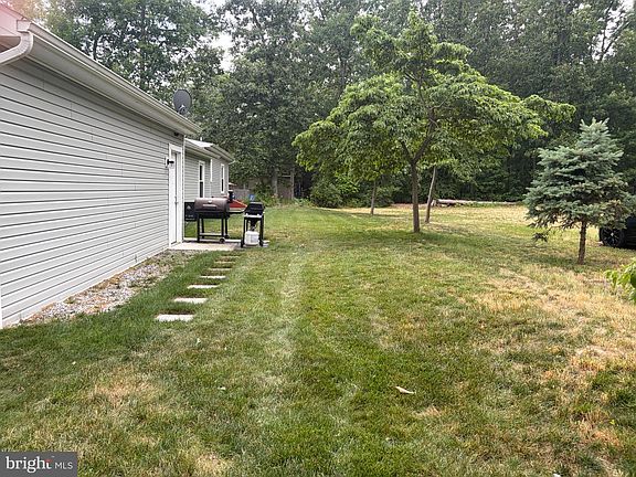 4th image of 2420 Sunset Ave