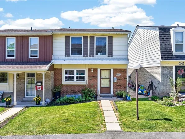 2252 Upper Middle Rd #1, Burlington, ON L7P 2Z9