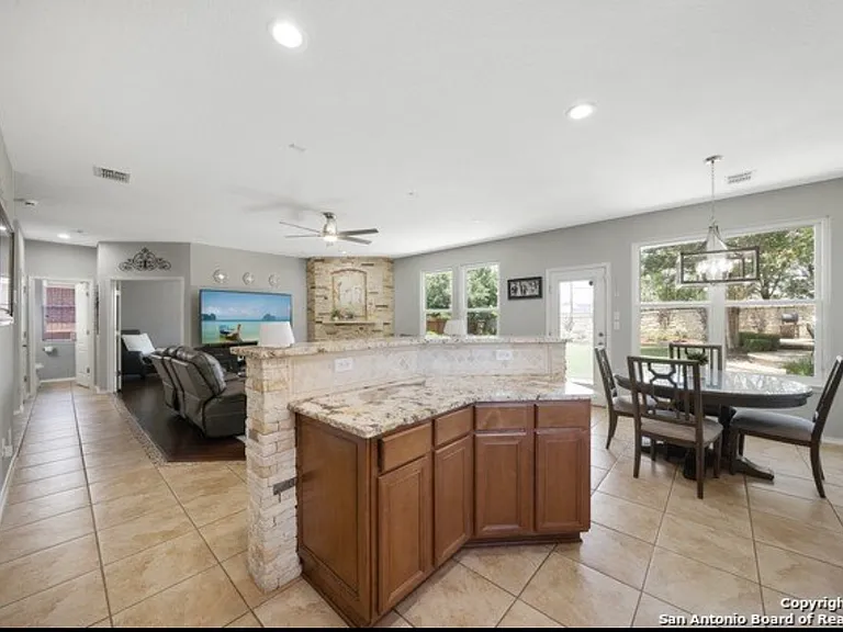 10415 Shire Country — Photo 12
