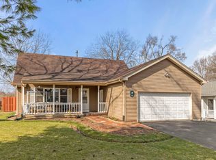 9 Wander Way, Lake In The Hills, IL 60156