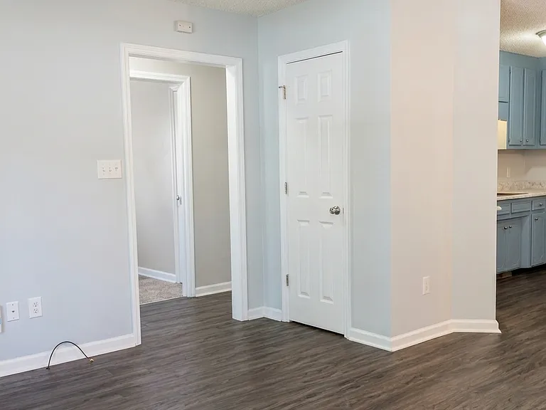 433 Kellywood Ct — Photo 6