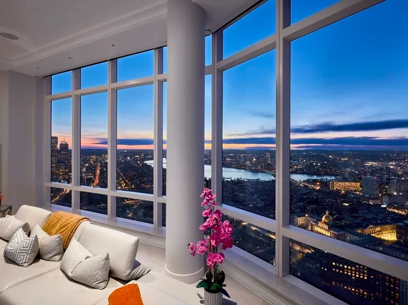 1 Franklin St #Penthouse 1b, Boston, MA 02110