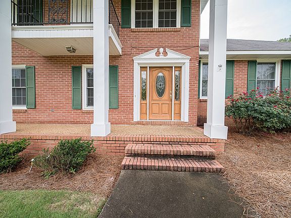 3rd image of 6119 Canterbury Dr
