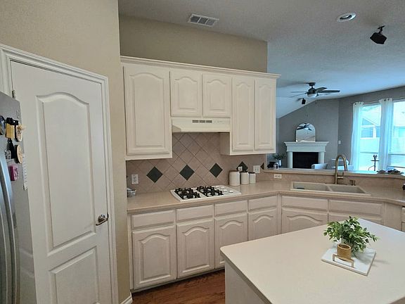 5th image of 6504 Fannin Farm Way