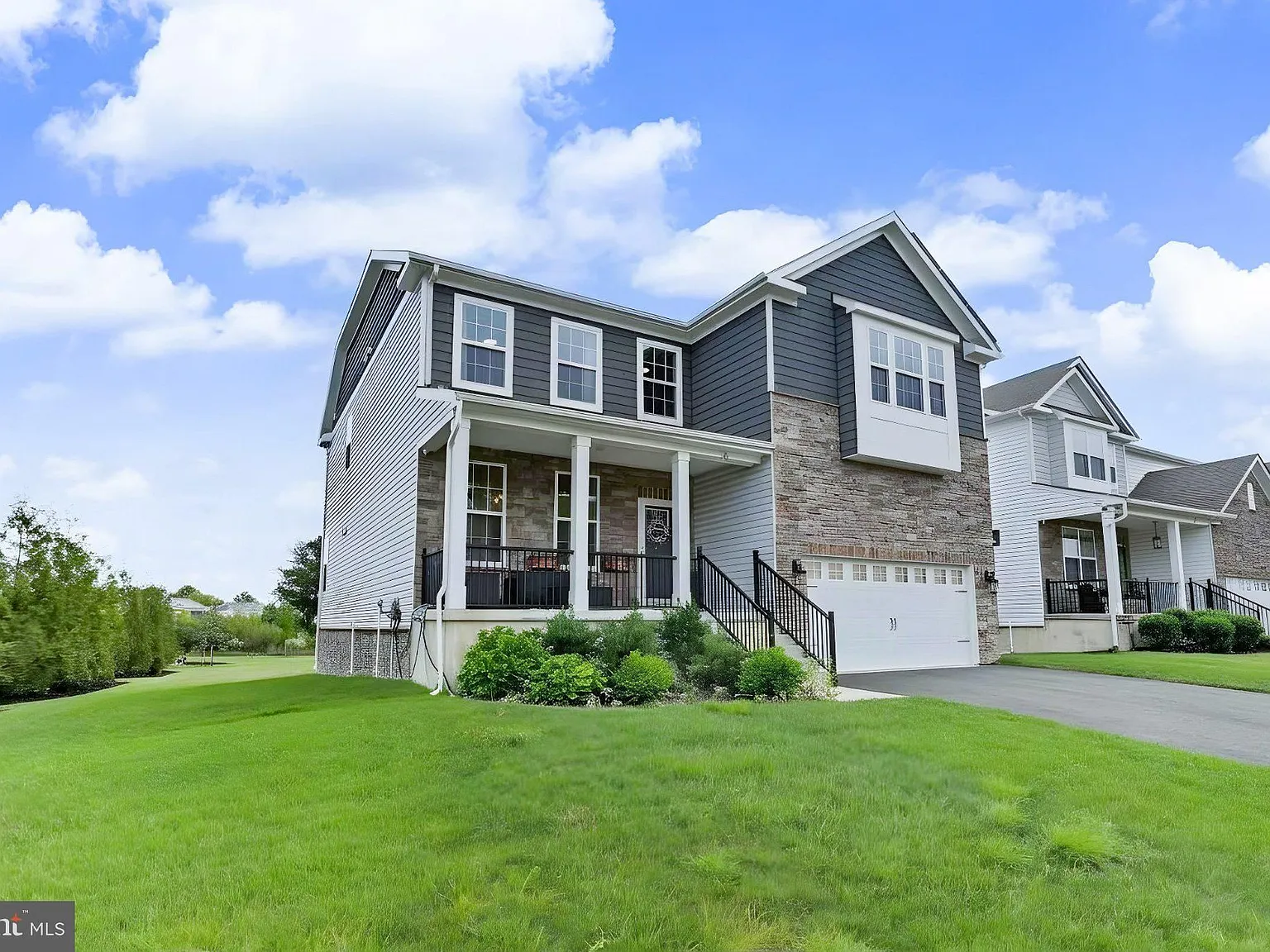 4 bed, 4.0 bath, 3151 sqft, $5,000 — Photo 3