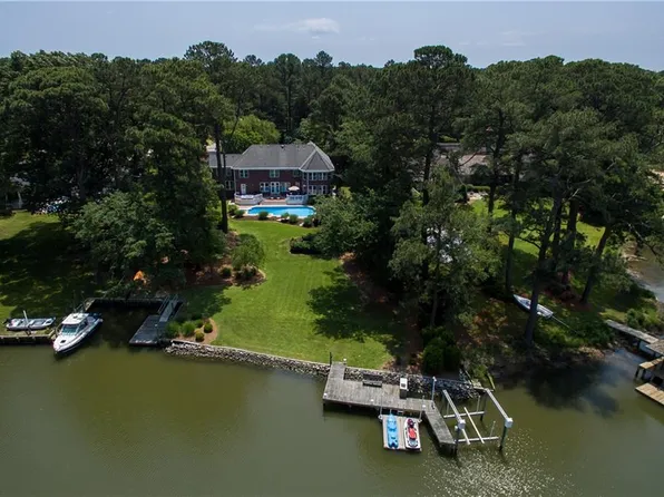 1732 N Alanton Dr, Virginia Beach, VA 23454