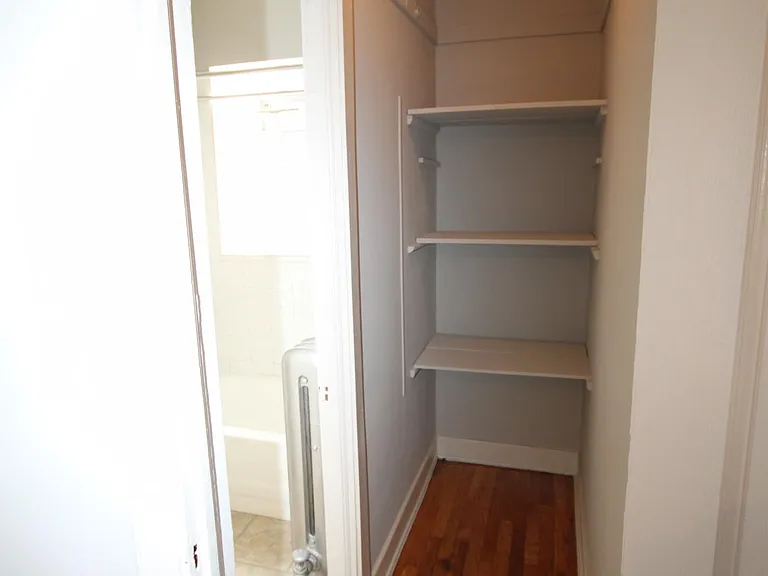 1352.5 W Argyle St #3W — Photo 4