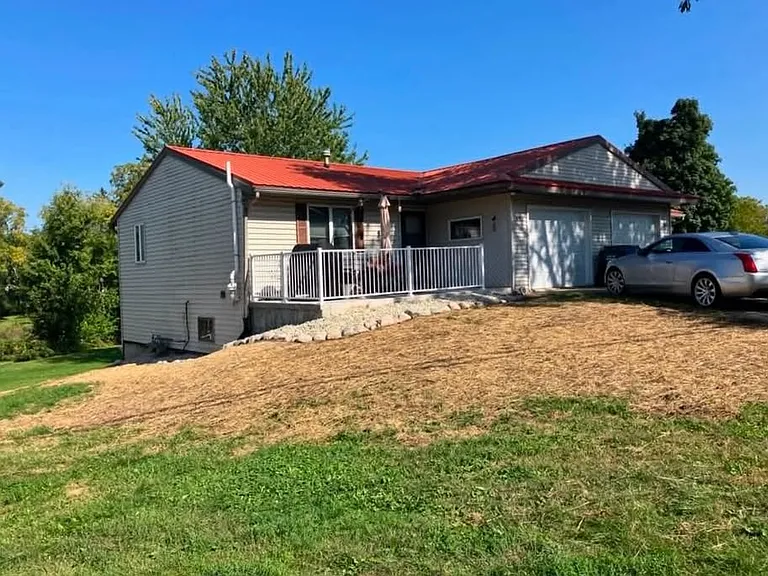 801 Walnut St — Photo 1