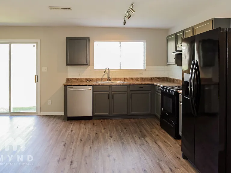 15188 Mill Valley Dr — Photo 12