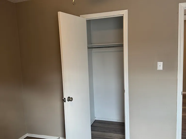 3911 James Ct — Photo 15