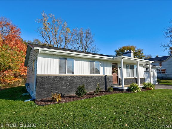 5th image of 6427 Gale Rd