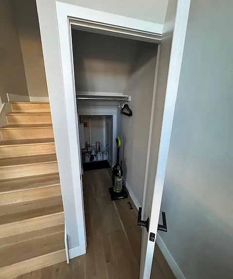 Extra storage and access to crawl space