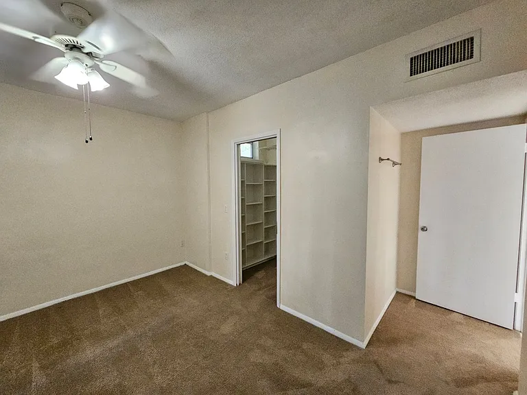 2818 SW 2nd Ave — Photo 58