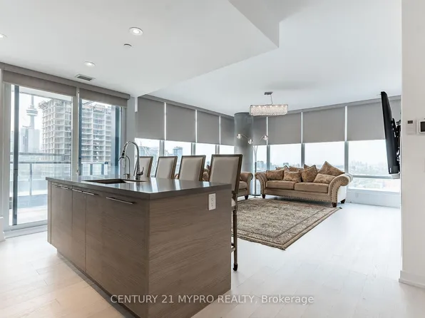 488 University Ave #2010, Toronto, ON M5G 0C1