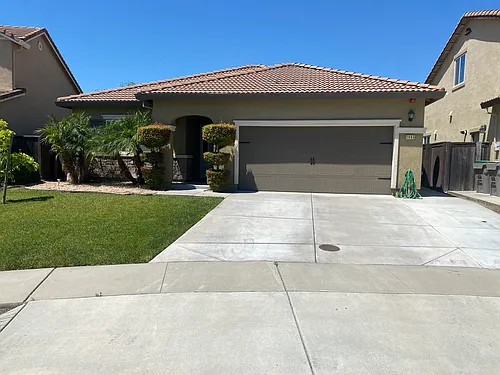 2995 Stable Dr Photo 1