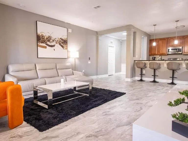 5024 Shoreway Loop #201 — Photo 2