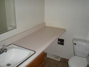 5th image of 829 W Manor Ct