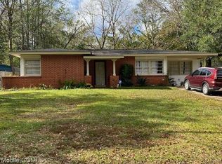 666 Halifax Dr, Mobile, AL 36609