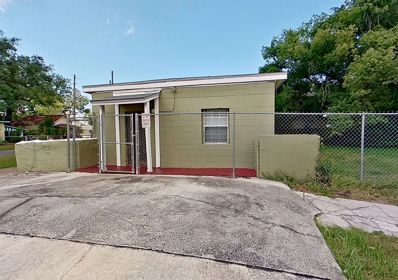 1049 Pippin St. Unit B — Photo 3