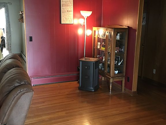 5th image of 301 E Lyndhurst St