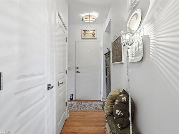 5th image of 3710 Main St #201