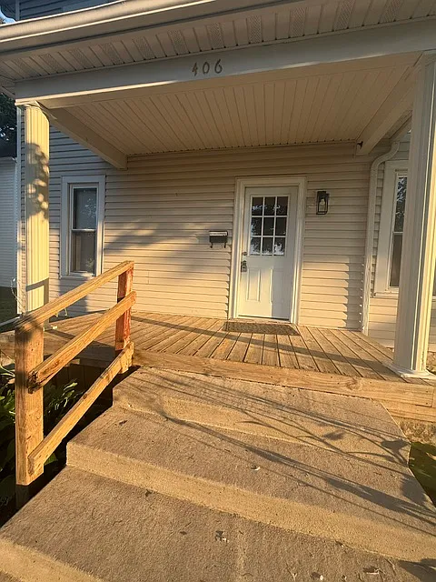 409 Walnut Street - 1 — Photo 2