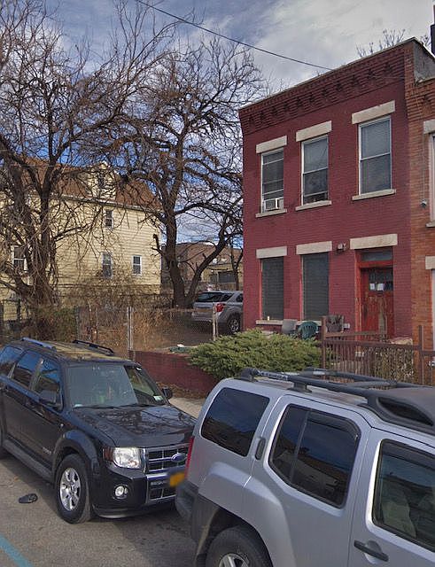 2nd image of 3239 102nd St