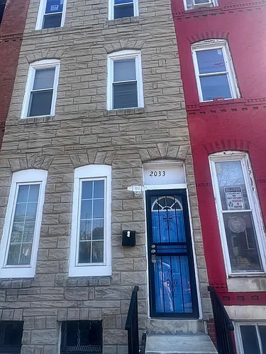 2033 Division St Photo 1