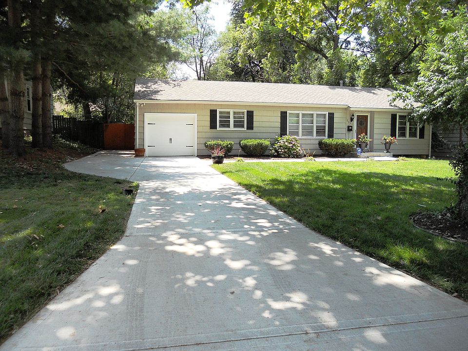 New driveway with apron