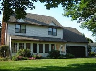 11 Karen Dr, Sunderland, MA 01375