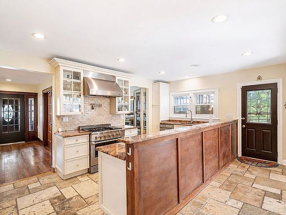 3rd image of 66 E Shore Dr