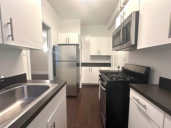 2nd image of 4101 Broadway #2C